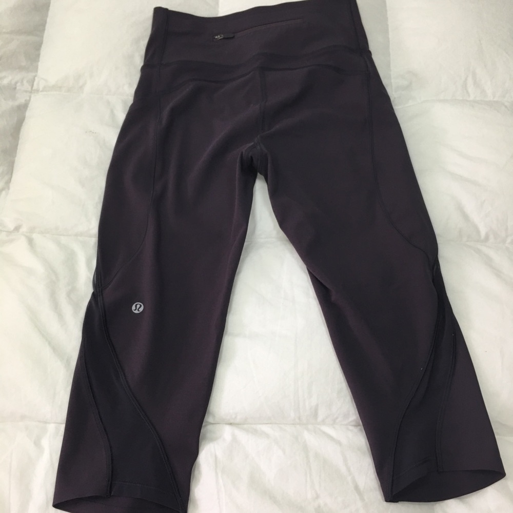 LULULEMON RUNNING CROPS - Picture 2 of 8